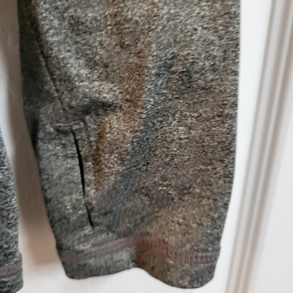 Layer 8 Womens Gray Long Sleeve Quick Dry Thermal Shirt With Thumbholes Size L - Picture 4 of 6